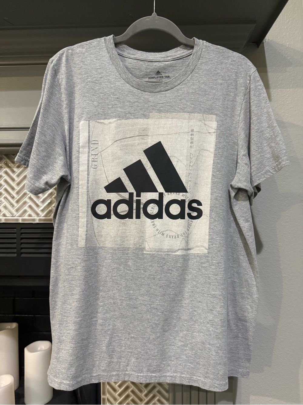 adidas Men’s Light Gray Graphic Logo Tee